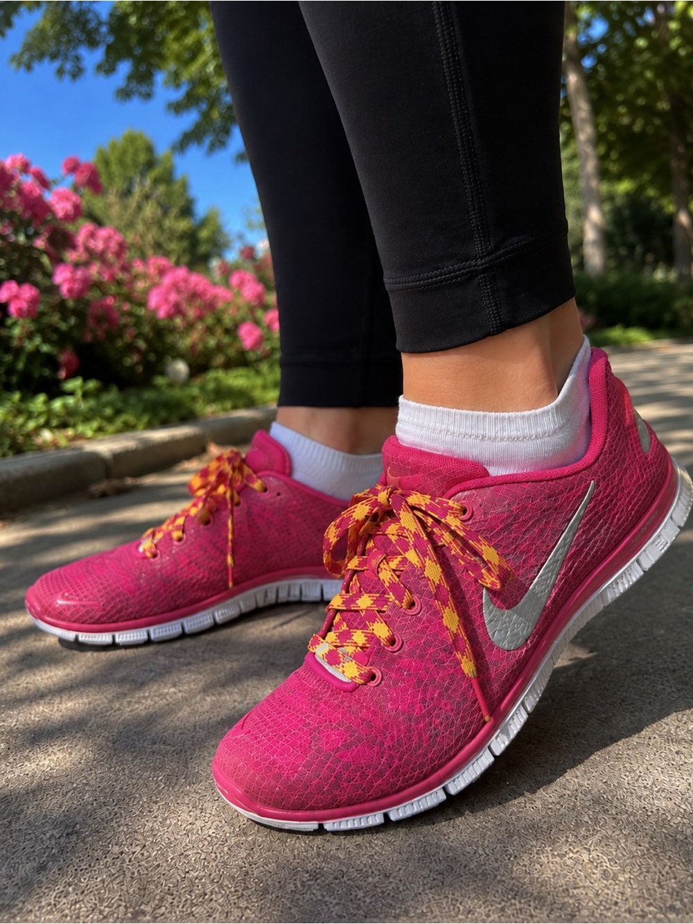 Nike Free 5.0 Women’s Running Shoes Pink/Hot Punch with Yellow Pattern Laces 7